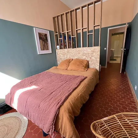 Pour 3 Personnes Pres Lejlighed *