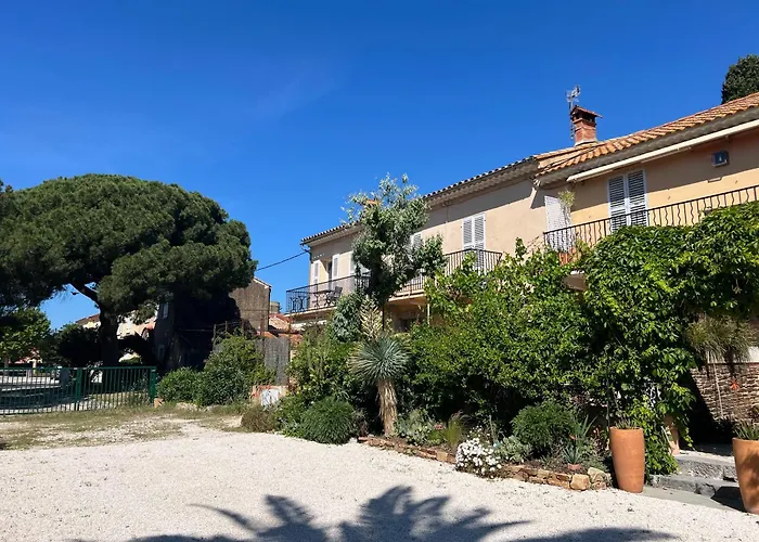 Pour 3 Personnes Pres Hyères