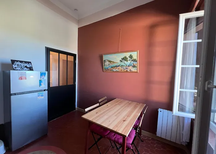 Pour 3 Personnes Pres Hyères